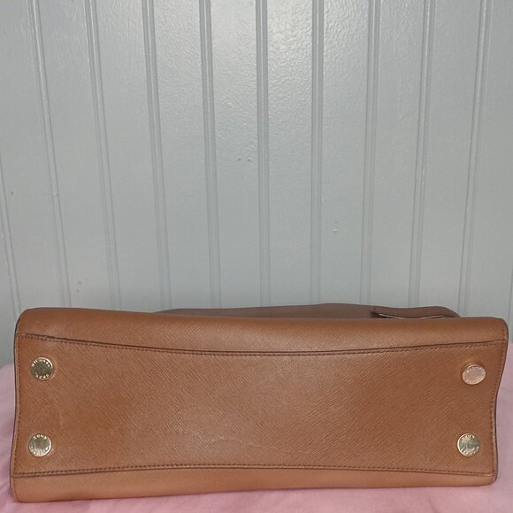 Michael Kors Karla East West - Picture 10 of 10